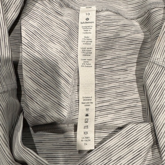 Women’s Lululemon Legging - Picture 3 of 5